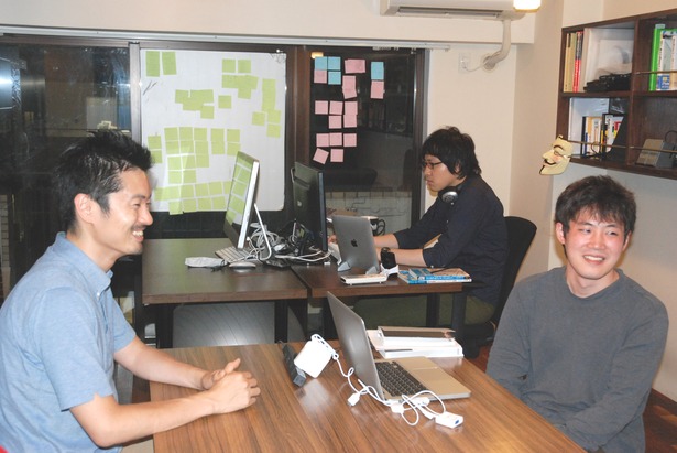 kamadoオフィスを訪れたのは、竹原さんの入社の約2週間後。リラックスした表情なのは、仕事を楽しんでいるためか