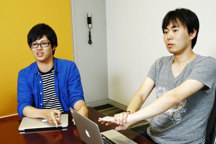 DRIPのチーム内で幅広い業務を担当している勅使瓦悠太氏（左）と小川光典氏