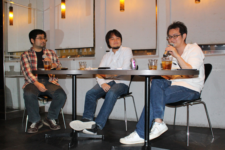 （写真左から）BASEのCTO藤川真一（えふしん）氏、堀内康弘氏、グリー最高技術責任者の藤本真樹氏