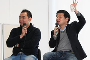 （左から）メルカリ取締訳の 小泉文明氏と、マネーフォワード代表取締役社長CEO辻庸介氏