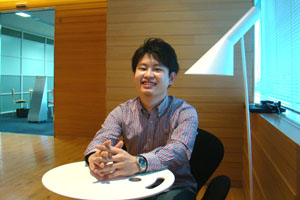 楽天の編成部でUXデザイナーを務めている坂田一倫氏。人間中心設計の専門家でもある