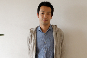 2012年5月に福岡へ移住したアイドットデザインの越水大輔さん