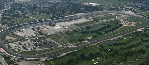 Indianapolis Motor Speedway（全長約4km）