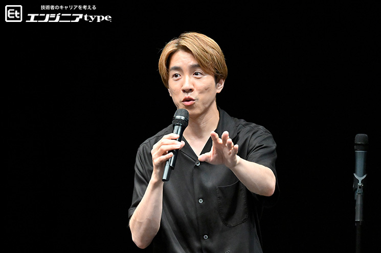 舞台『笑う門にはデジ来タル〜SHIN - GO！〜』の公開ゲネプロ後のトークセッションで語る村上信五さん