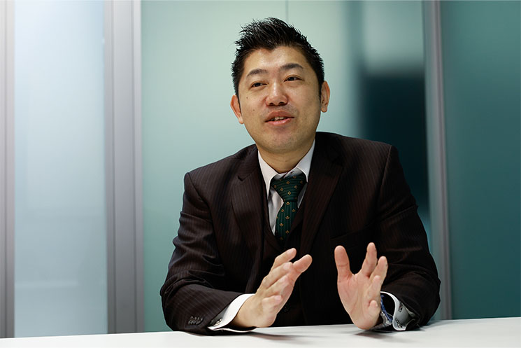 仕様と設計の意味を説明する甲州潤さん