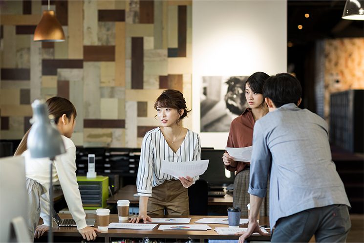 Cynthialy社員のミーティング風景