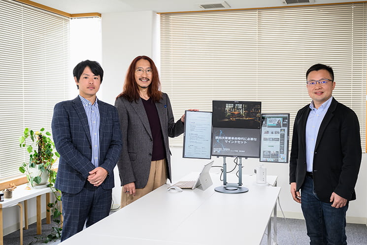 開発メーカーの担当者たちと澤円さん