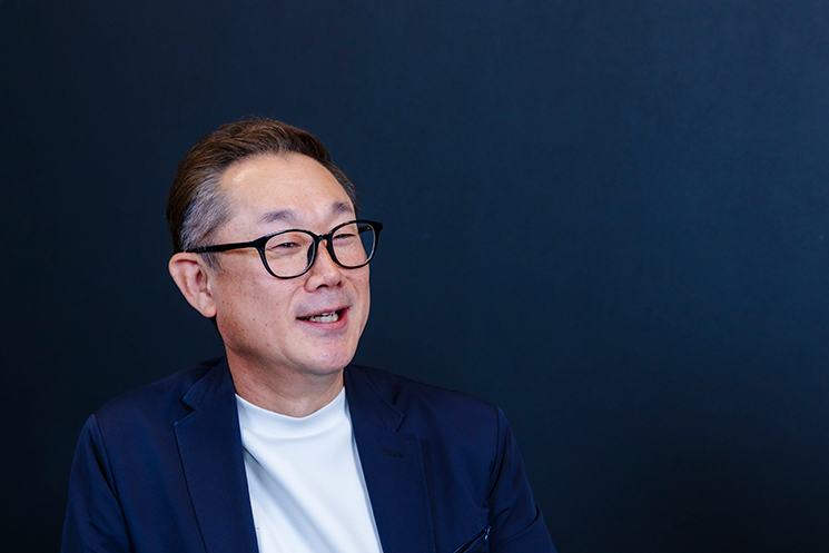 インタビューに応じる武田さん