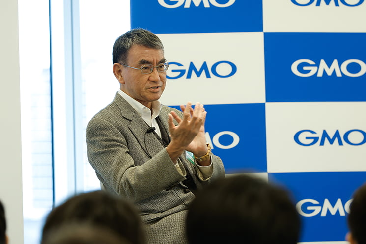 AI時代の英語力を説く河野太郎