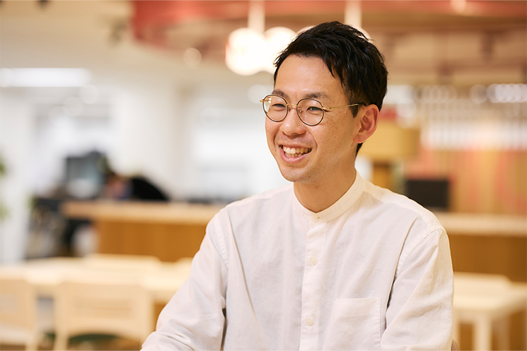 Laravel Holdings Inc. Senior Software Engineer 濱崎竜太さんが、レガシー技術とモダン技術の棲み分けについて語る様子