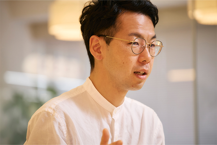 LaravelがWeb開発のエコシステムへと進化を遂げていることを解説する濱崎竜太さん