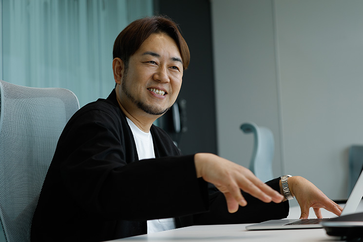 2026年4月よりMIXIにジョインし、新職位である「フェロー」に就任した竹野太一さん