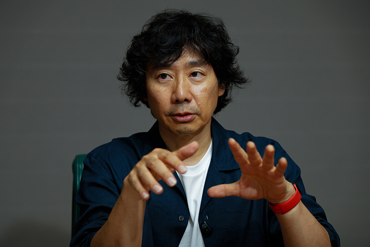 米Microsoftのシニアソフトウェアエンジニア・牛尾剛さん。AIの知識補完だけでは実務で培った経験や失敗、専門性は代替できず、AIに仕事を丸投げして理解や経験のプロセスを省くことは「自らの価値を削る行為」だと語る
