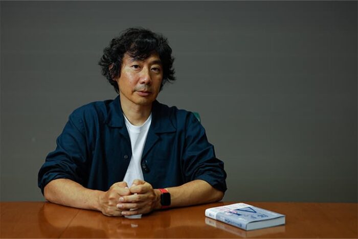米Microsoftのシニアソフトウェアエンジニア・牛尾剛さん。技術変化の激しいAI時代に未来を予測してキャリアを賭けるのではなく、変化が起きてから方向転換し「投げ込まれた球を確実に打ち返す」適応力を持つことが堅実だと語る