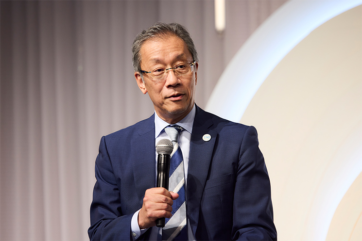 東大総長・藤井さんが、人の学びにおける「達成感」の重要さを説いている様子