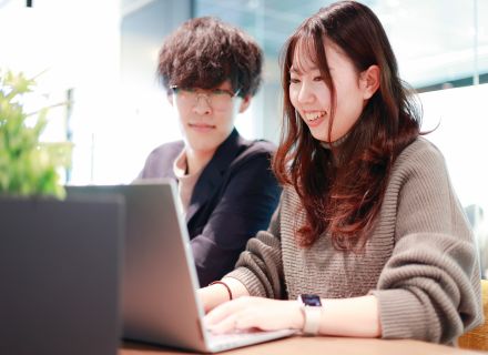 インフラエンジニア◆年休125日以上／10名以上募集／1h単位の時間休OK／リモートOK