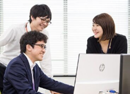 初級エンジニア*未経験OK！*オリジナル研修あり*離職率4.0％*プライム97％*賞与2回*有給平均12.3日