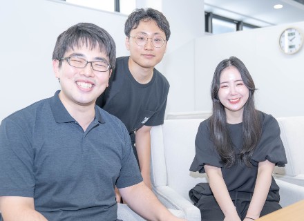 ECサイトの運営事務／未経験歓迎／カード未経験もOK／月給38万円／基本定時退社／駅徒歩圏内の好立地