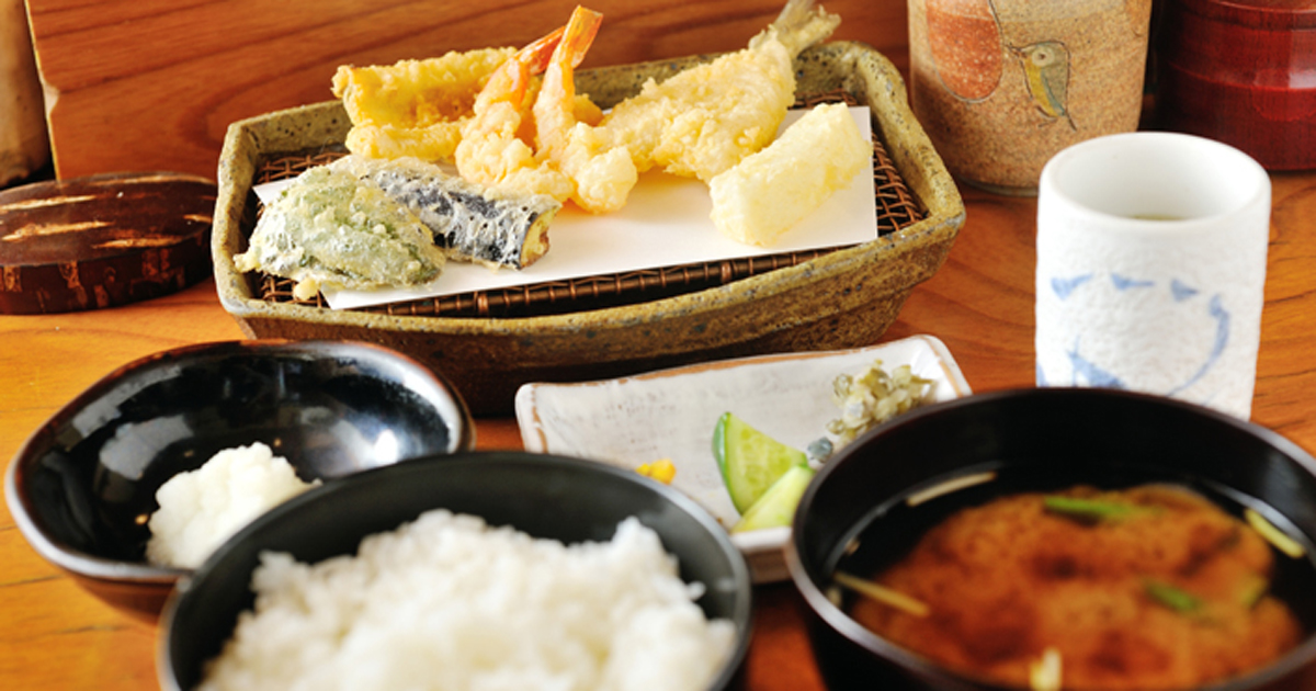 “秘伝の巻物”が味を守る天ぷら専門店『みかわ』で通なオトナへの第一歩を踏み出す【ザ・営業食】